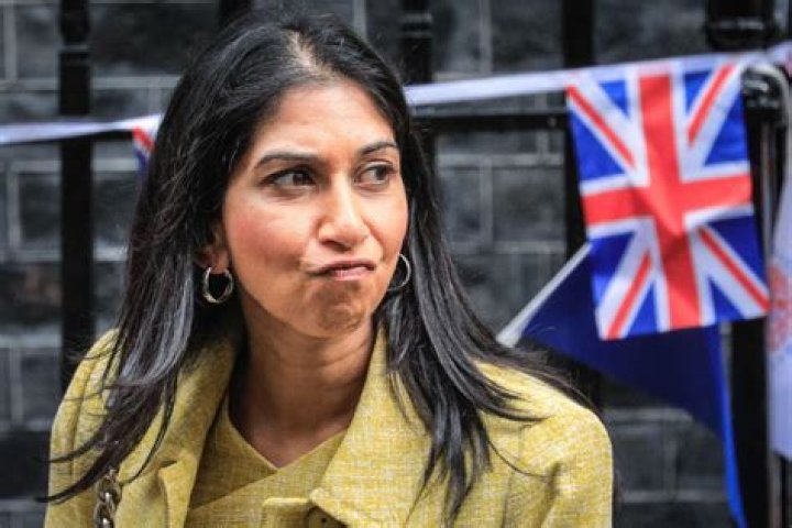 
Indian-born Priti Patel, the UK’s Home Minister, announces her resignation. The task could fall to Suella Braverman 