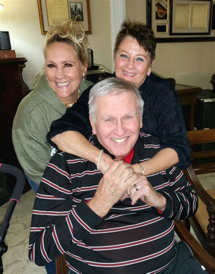 Who Was Tommy John Wife Sally Simmons? Details On His Married Life And Children